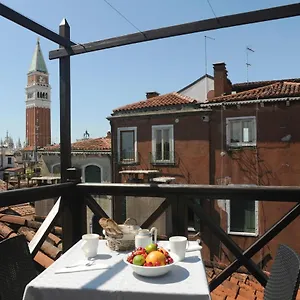 Tra San Marco E Rialto Italia