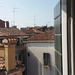 monolocale-vicino-san-marco.hotelinveneto.com/