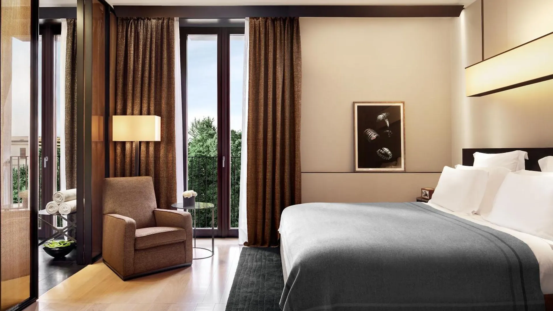 *****  Bvlgari Hotel Milano Italy